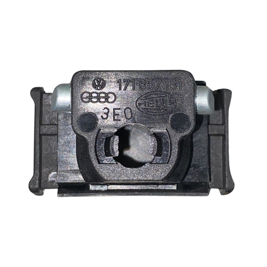 Chapa de guantera HELLA 920 723 011 – Volkswagen Caribe / Golf A1 (sin llave)