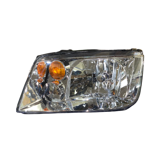 Faro Izquierdo Diforza FFNV0152 para Volkswagen Jetta A4 (1999-2007) Fondo Cromado con Cuarto Ámbar  Categoría adecuada