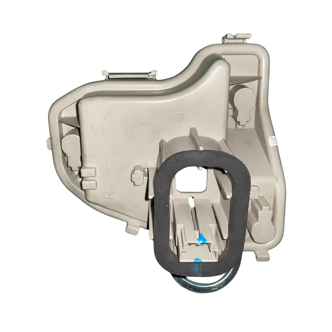 Porta calaveras derecho DAI (código GRU-945-258-A) compatible con Lupo, Polo, Ibiza y Córdoba (2003-2013)