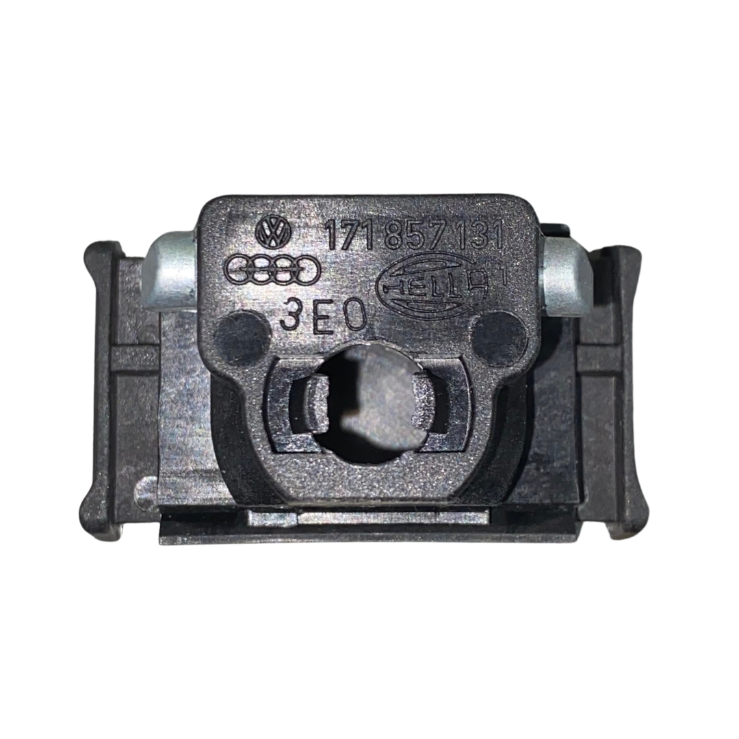 Chapa de guantera HELLA 920 723 011 – Volkswagen Caribe / Golf A1 (sin llave)