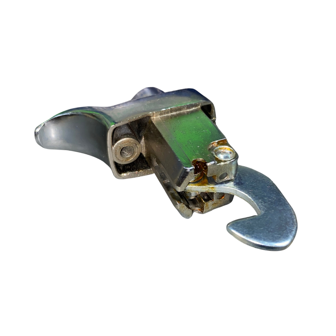 Manija tapa de motor cromada HELLA 906 760 001 – Volkswagen Sedán (Vocho)