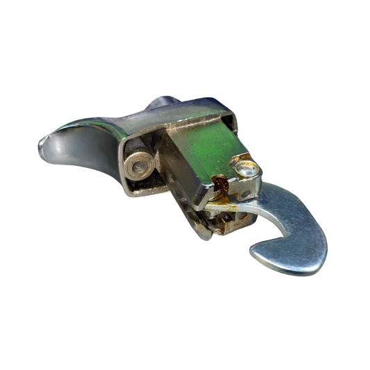 Manija tapa de motor cromada HELLA 906 760 001 – Volkswagen Sedán (Vocho)