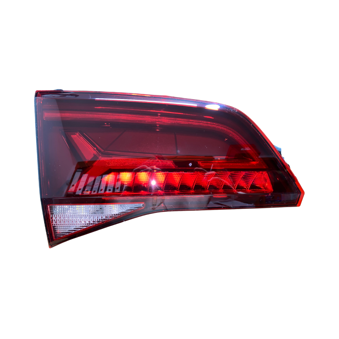 Piloto interior izquierdo Volkswagen Taos – Luz trasera original OEM